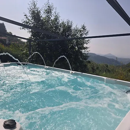 La Casa Rossa - Con Piscina Privata فيلة Marliana